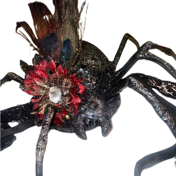 Glitz & Glam Black Spider Hat w/ Lace Wrap - Picture 7 of 13